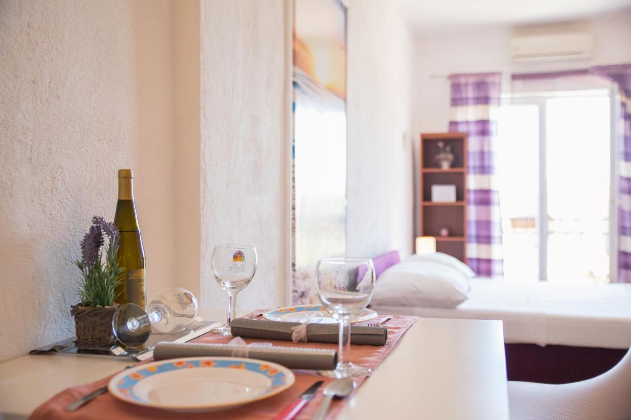 Apartment Livaja Kaštel Novi 外观 照片