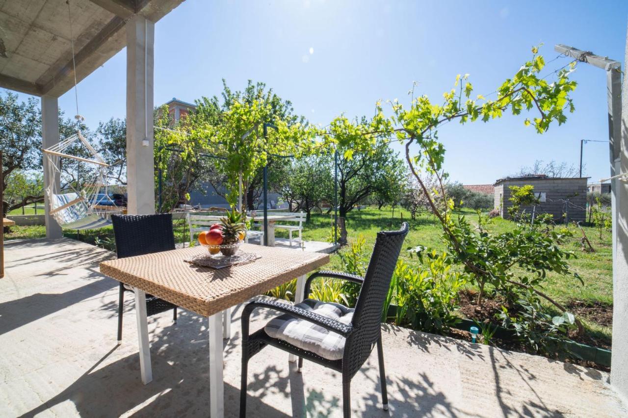 Apartment Livaja Kaštel Novi 外观 照片