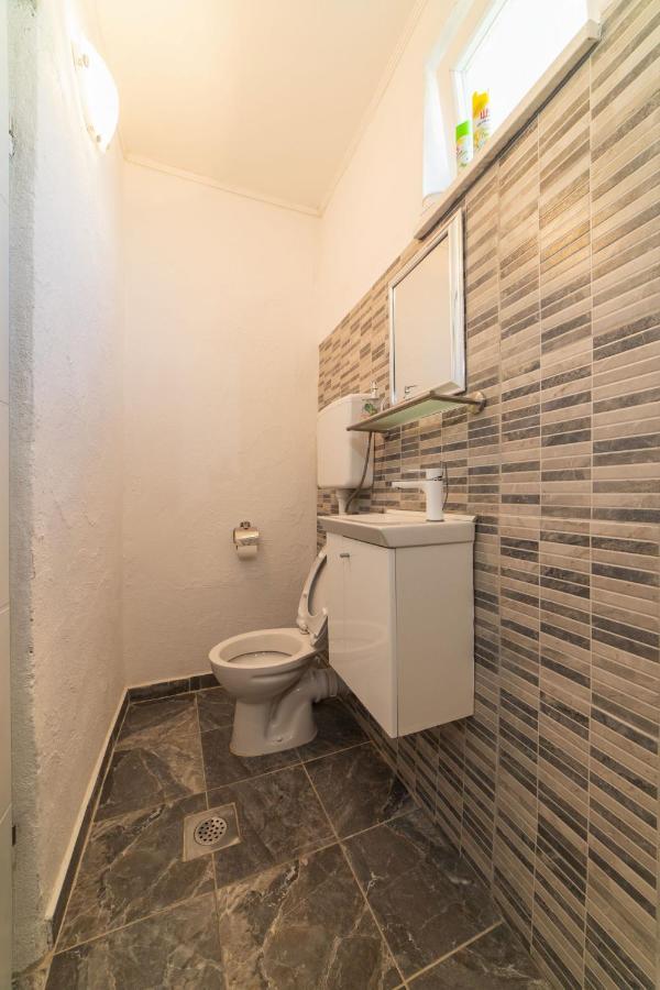 Apartment Livaja Kaštel Novi 外观 照片